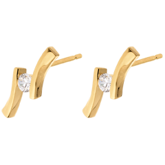 Apostrophe earrings yellow gold