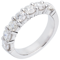 Alianza oro blanco semi empedrado - engaste garras - 1.5 quilates - 7 diamantes