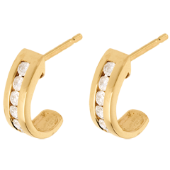 Boucles d'oreilles demi lunes or jaune 18 carats pavées - 0.31 carats - 12 diamants
