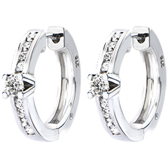 Boucles d'Oreilles Origine - Serti Rail - or blanc 9 carats et diamants