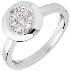 Button ring white gold