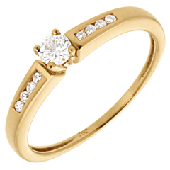 Octave Solitaire ring yellow gold - 0.21 carat - 9diamonds