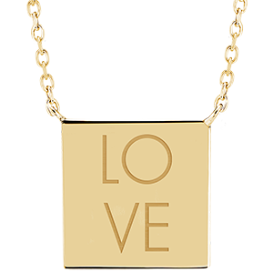 Collier médaille carrée gravé - or jaune 9 carats - Collection Lovely Yours - Edenly Yours