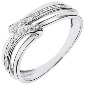 White Gold Serenity Ring - 6 Diamonds