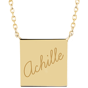 Collar con medalla grabada cuadrada - Oro amarillo de 9 quilates - Colección Lovely Yours - Edenly Yours