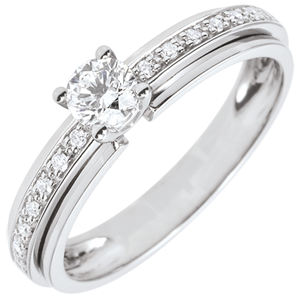 Pierścionek zaręczynowy Przeznaczenie z jednym diamentem - Moja Królowa - wariacja - złoto białe 18-karatowe