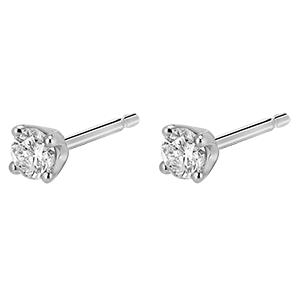 Diamond Stud Earrings - 0.25 carat